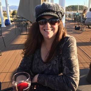 Meet your Posher, Stacy